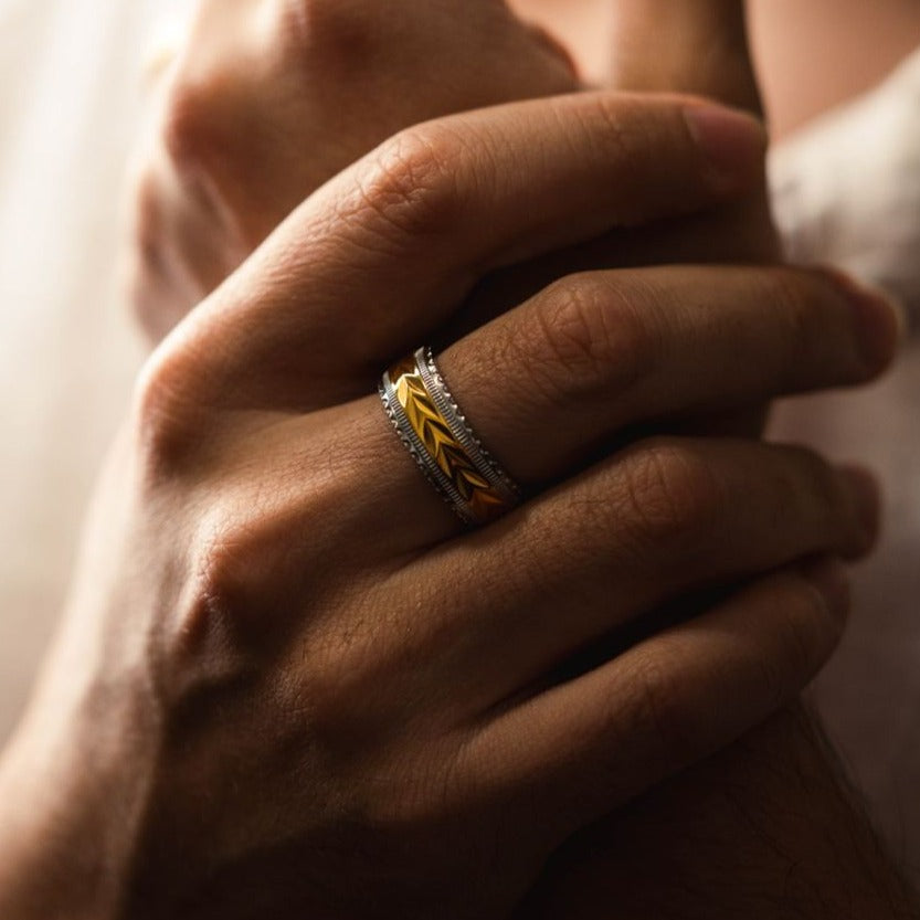 Wreath of Faith Ring